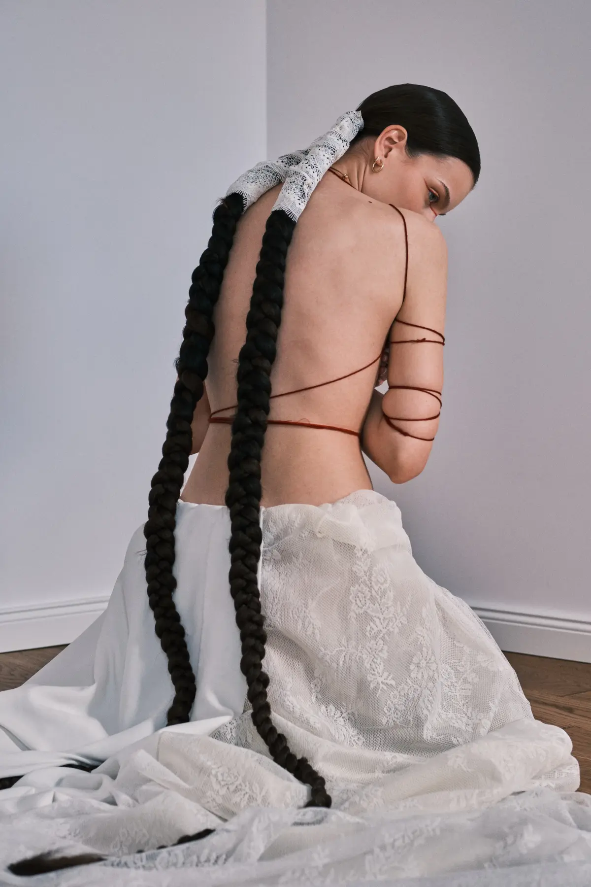 Thread to thread Editorial Ana Bogdanovic FAB