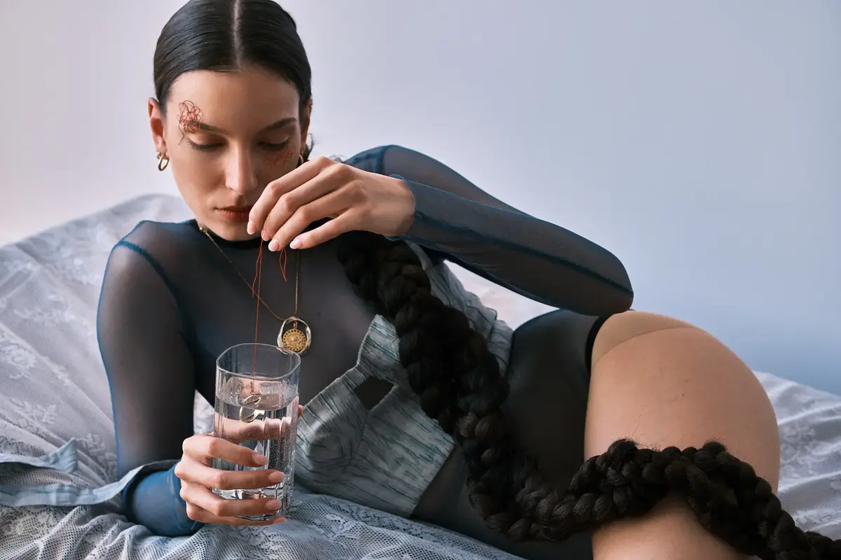 Thread to thread Editorial Ana Bogdanovic FAB